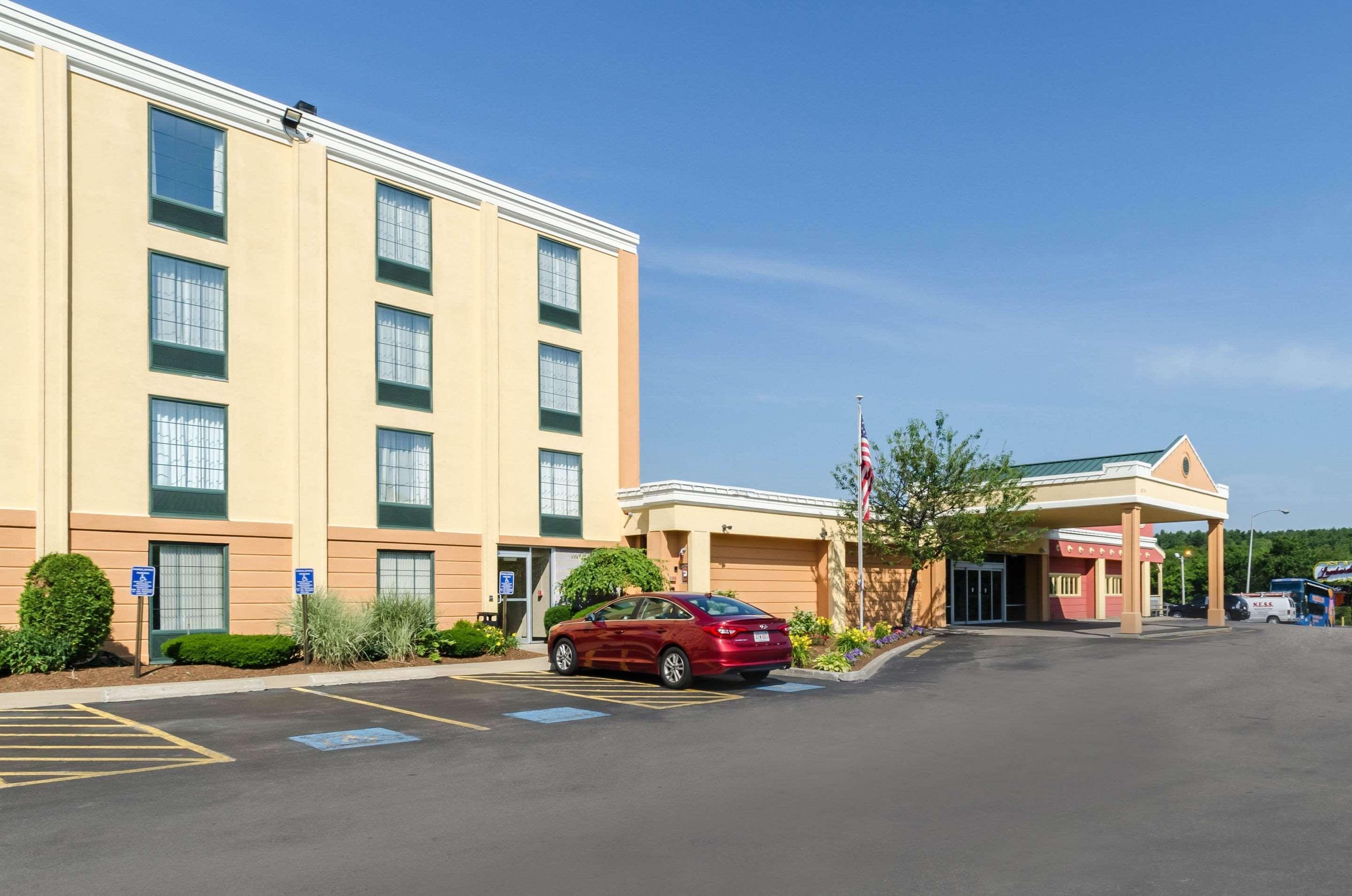 Comfort Inn Randolph-Boston Exterior foto