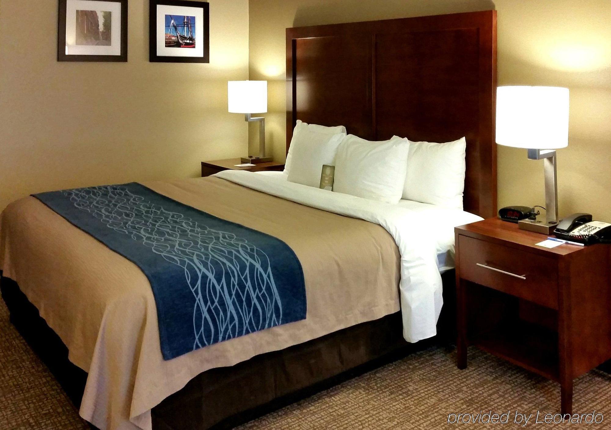 Comfort Inn Randolph-Boston Exterior foto